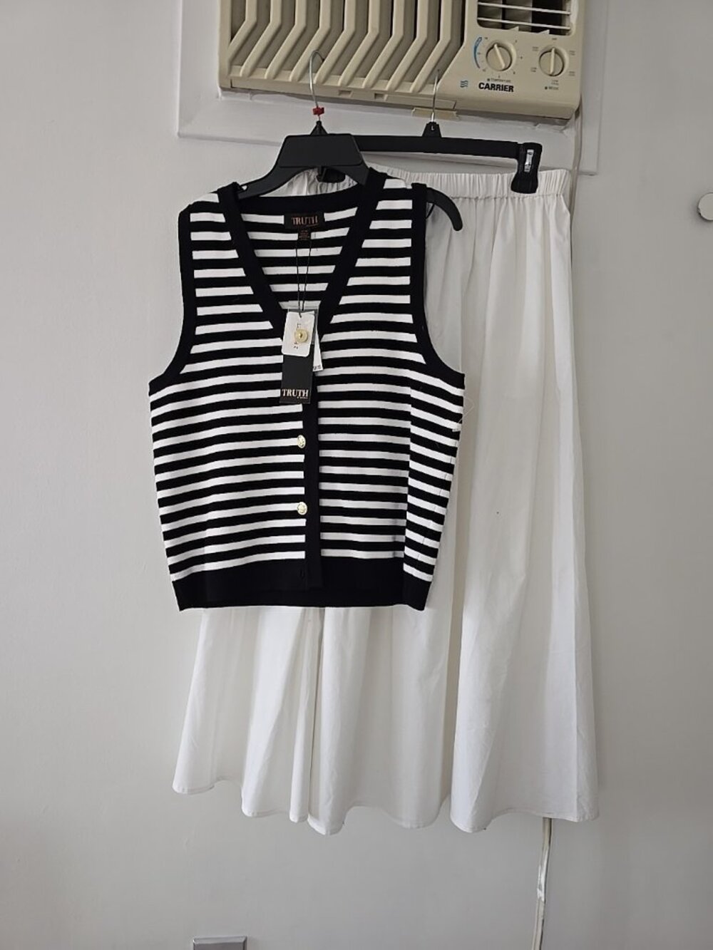 NWT Truth by Republic Striped Knit Vest & White A-Line Skirt Set Sz M Black/whte